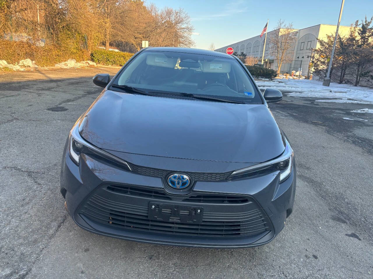 Used 2023 Toyota Corolla LE image 2