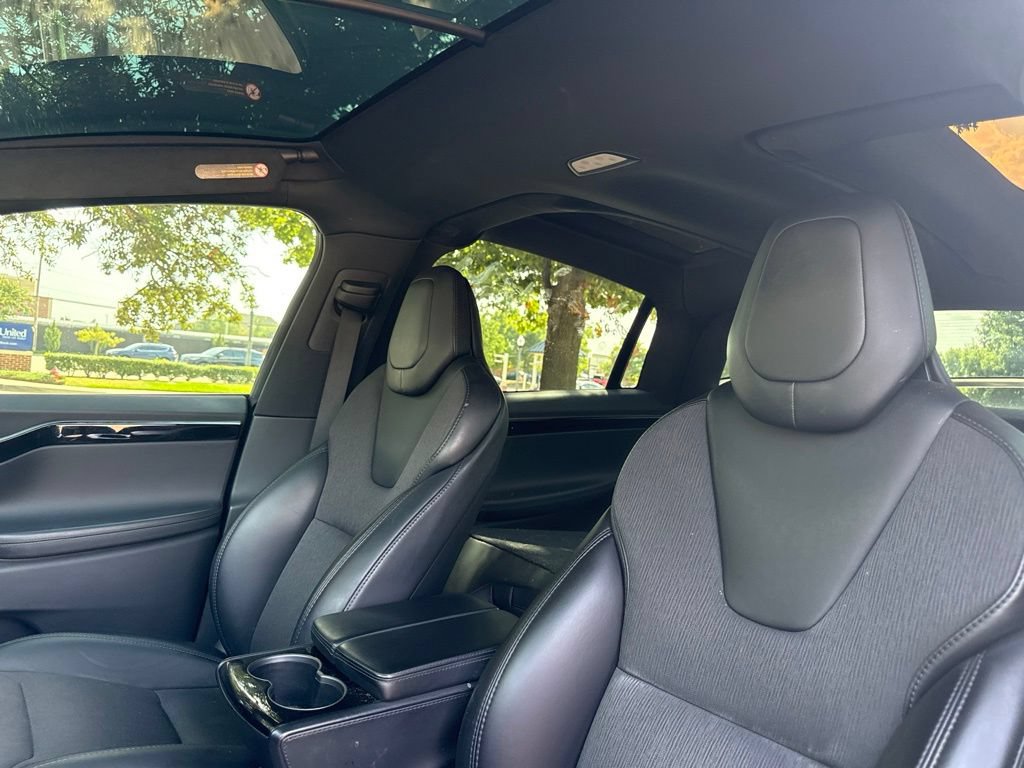 Used 2018 Tesla Model X 75D AWD/4WD image 38