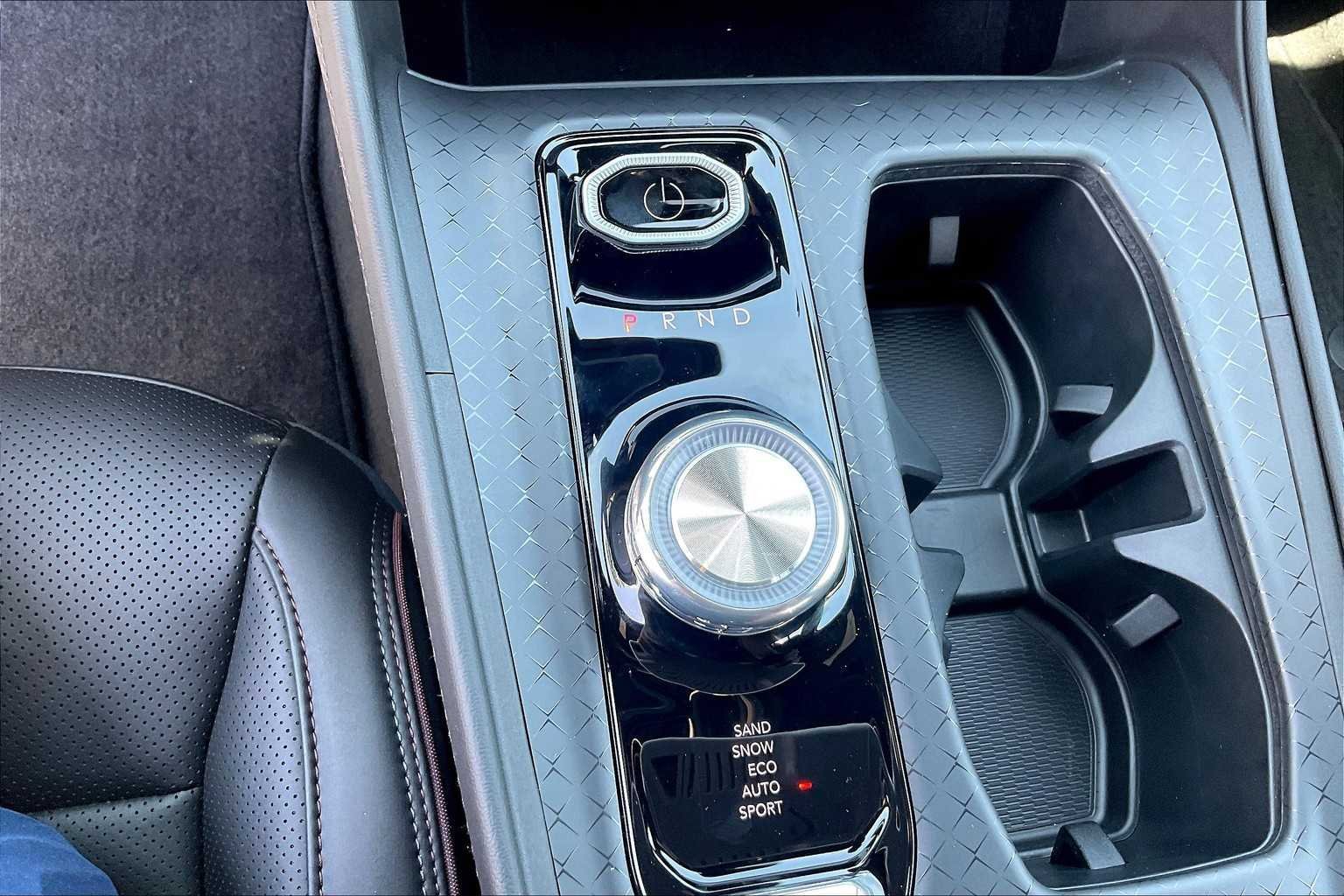 New 2025 Jeep Wagoneer S Launch Edition AWD/4WD image 18