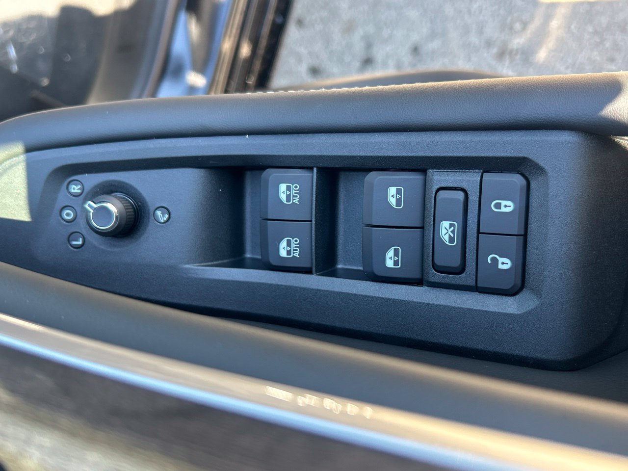 New 2027 Jeep Grand Cherokee Limited AWD/4WD image 15