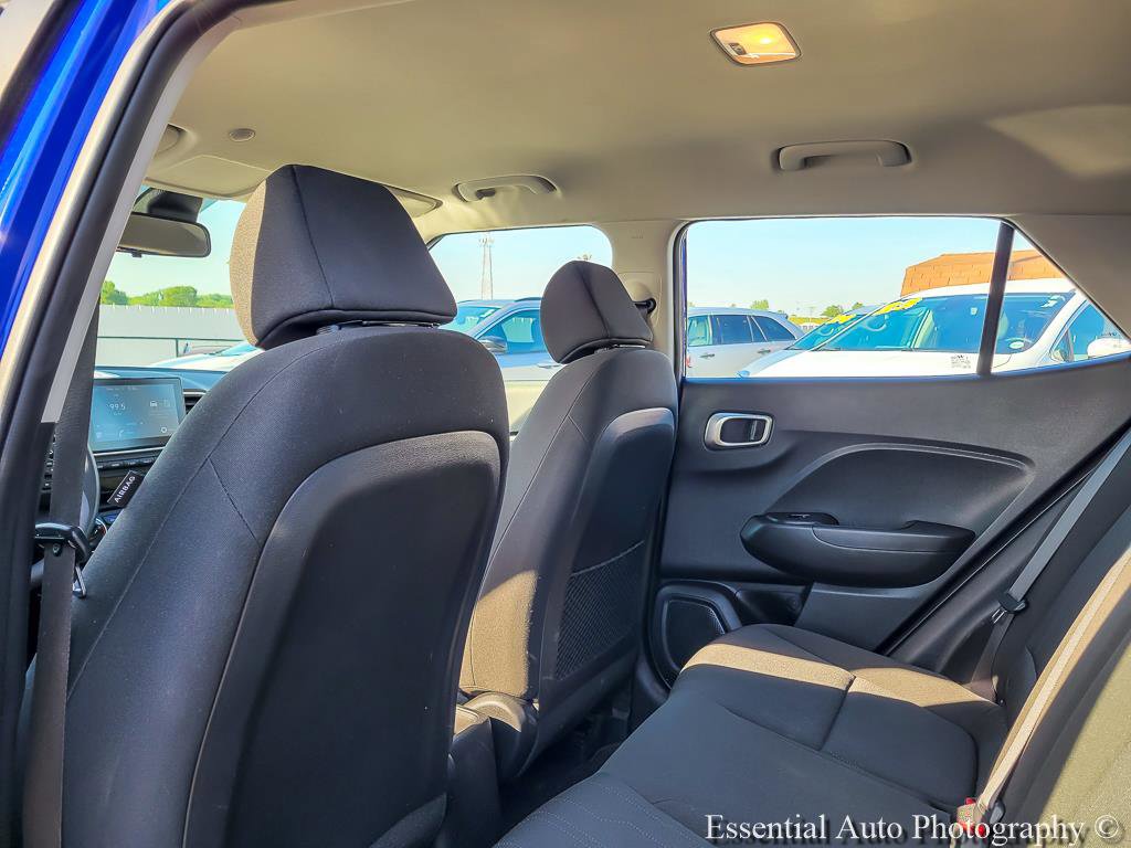 Used 2021 Hyundai Venue SE FWD image 12