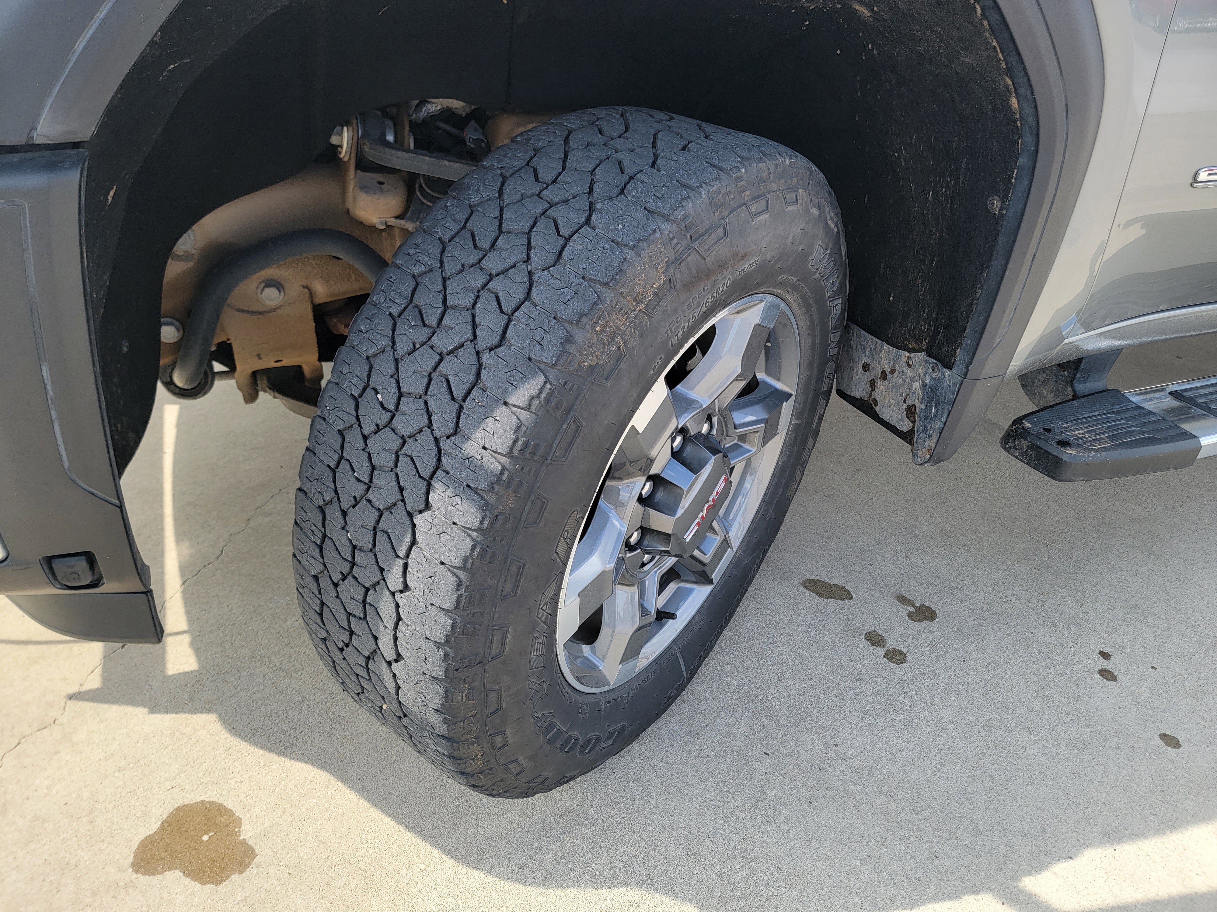 Used 2025 GMC Sierra 3500 SLT w/ SLT Premium Package image 8