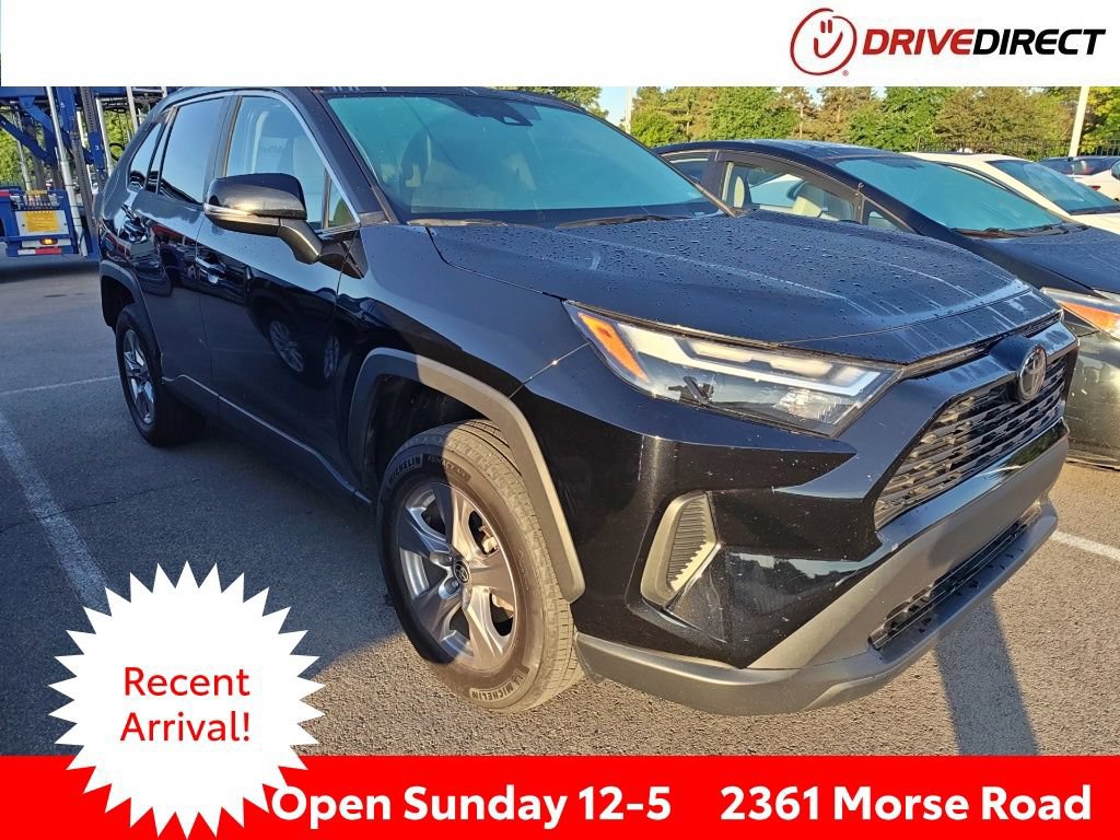 Used 2023 Toyota RAV4 XLE w/ Convenience Package FWD image 1