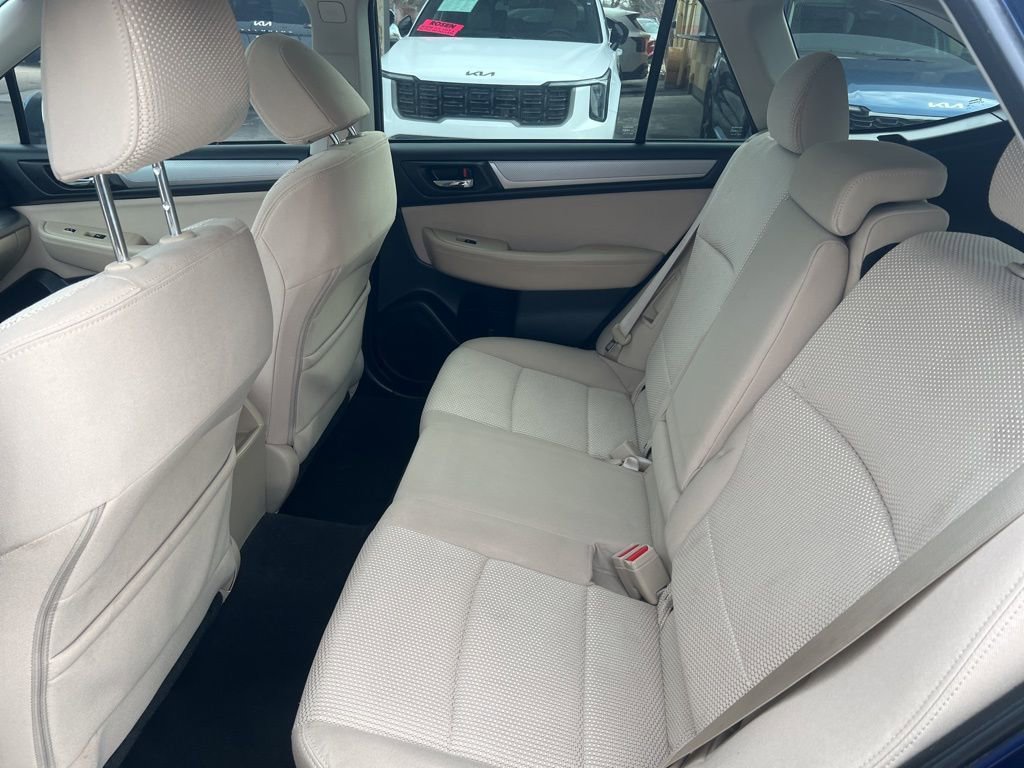 Used 2017 Subaru Outback 2.5i Premium image 10