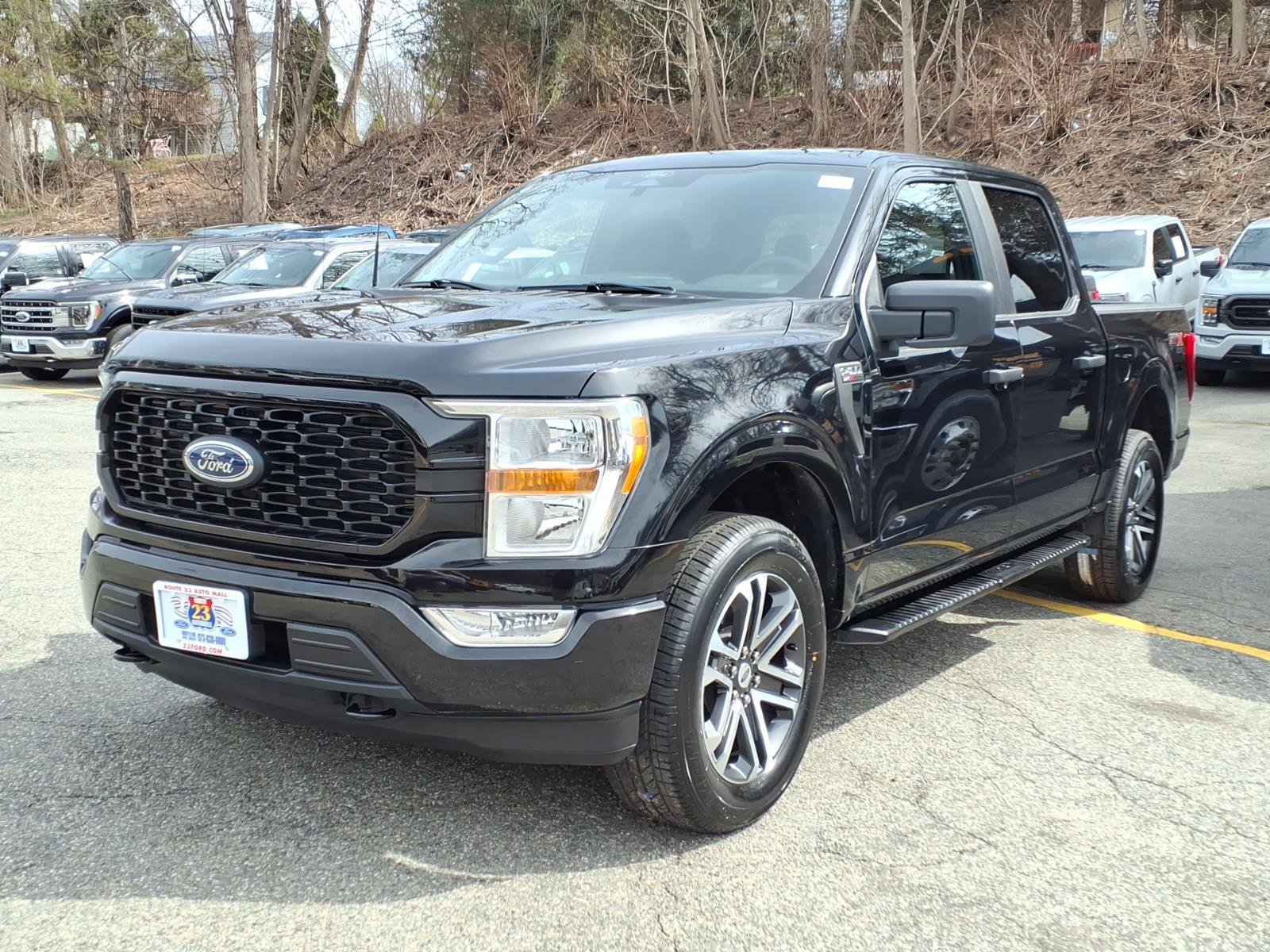 Certified 2022 Ford F150 XL w/ STX Appearance Package AWD/4WD image 4