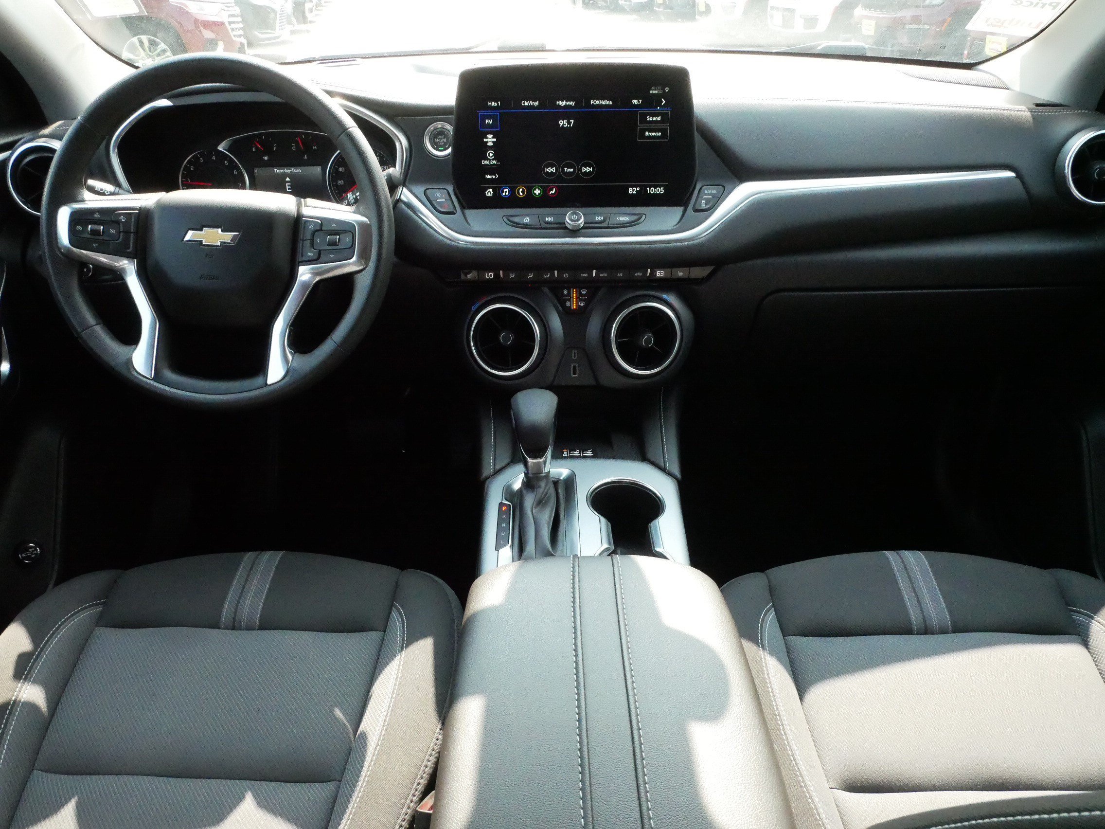 Used 2024 Chevrolet Blazer LT w/ Convenience Package FWD image 10