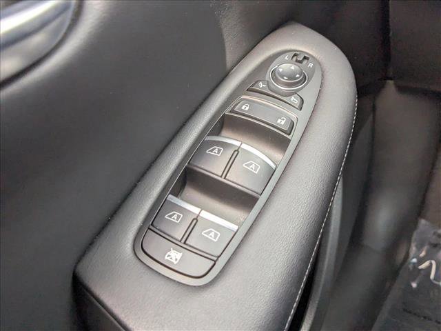 Used 2022 INFINITI QX50 Luxe w/ Appearance Package image 27