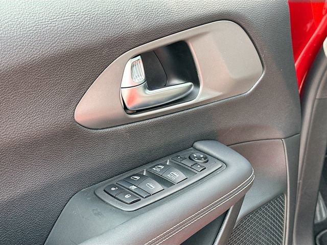 New 2025 Chrysler Voyager LX image 12