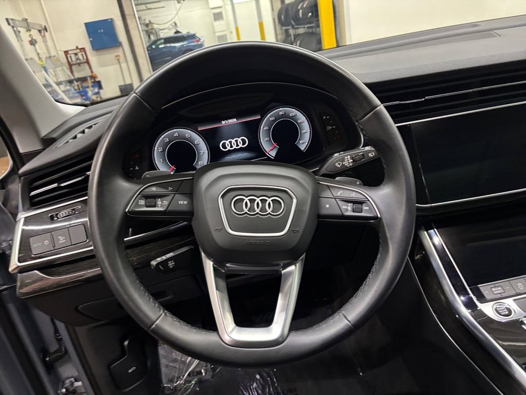 Used 2022 Audi Q7 3.0T Premium AWD/4WD image 23
