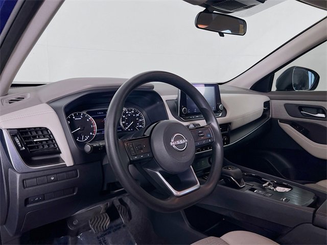 Used 2023 Nissan Rogue SV image 10