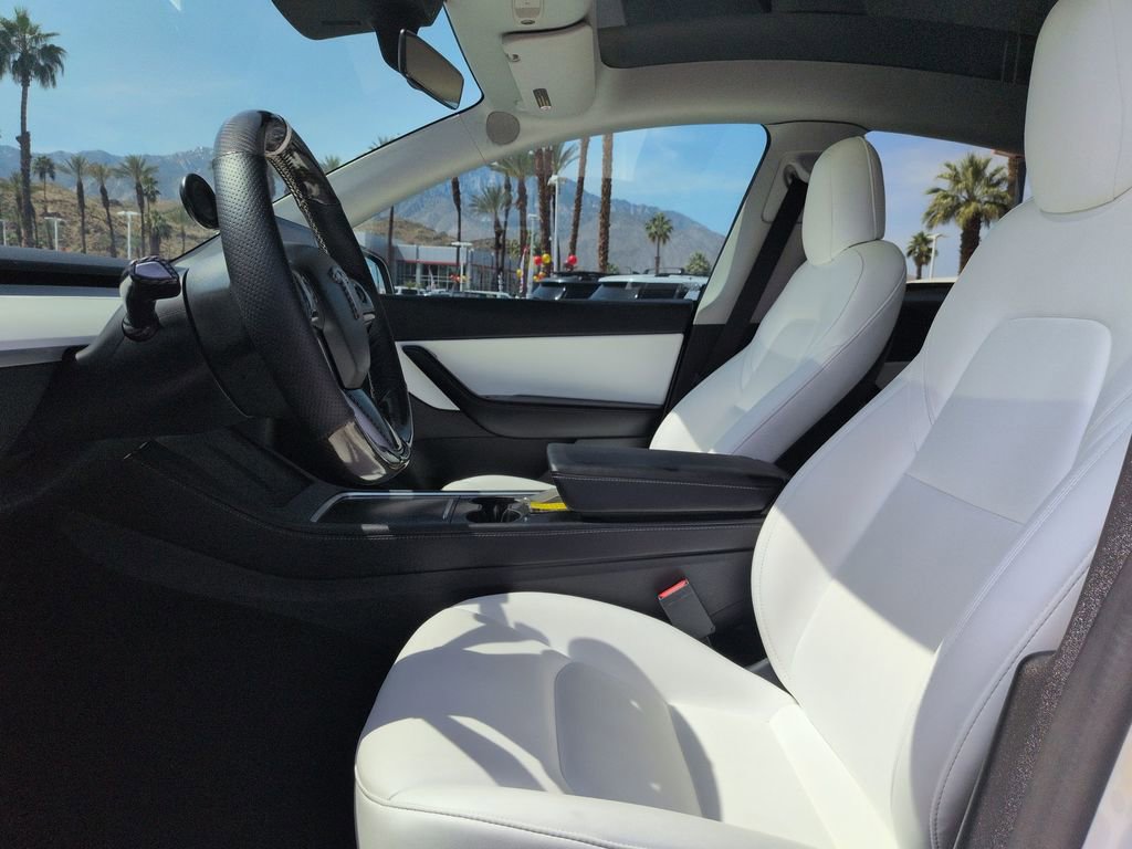 Used 2022 Tesla Model Y Performance image 12