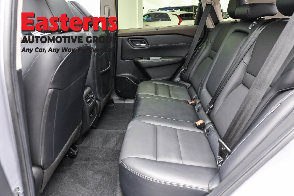 Used 2023 Nissan Rogue SV w/ SV Premium B Package AWD/4WD image 23