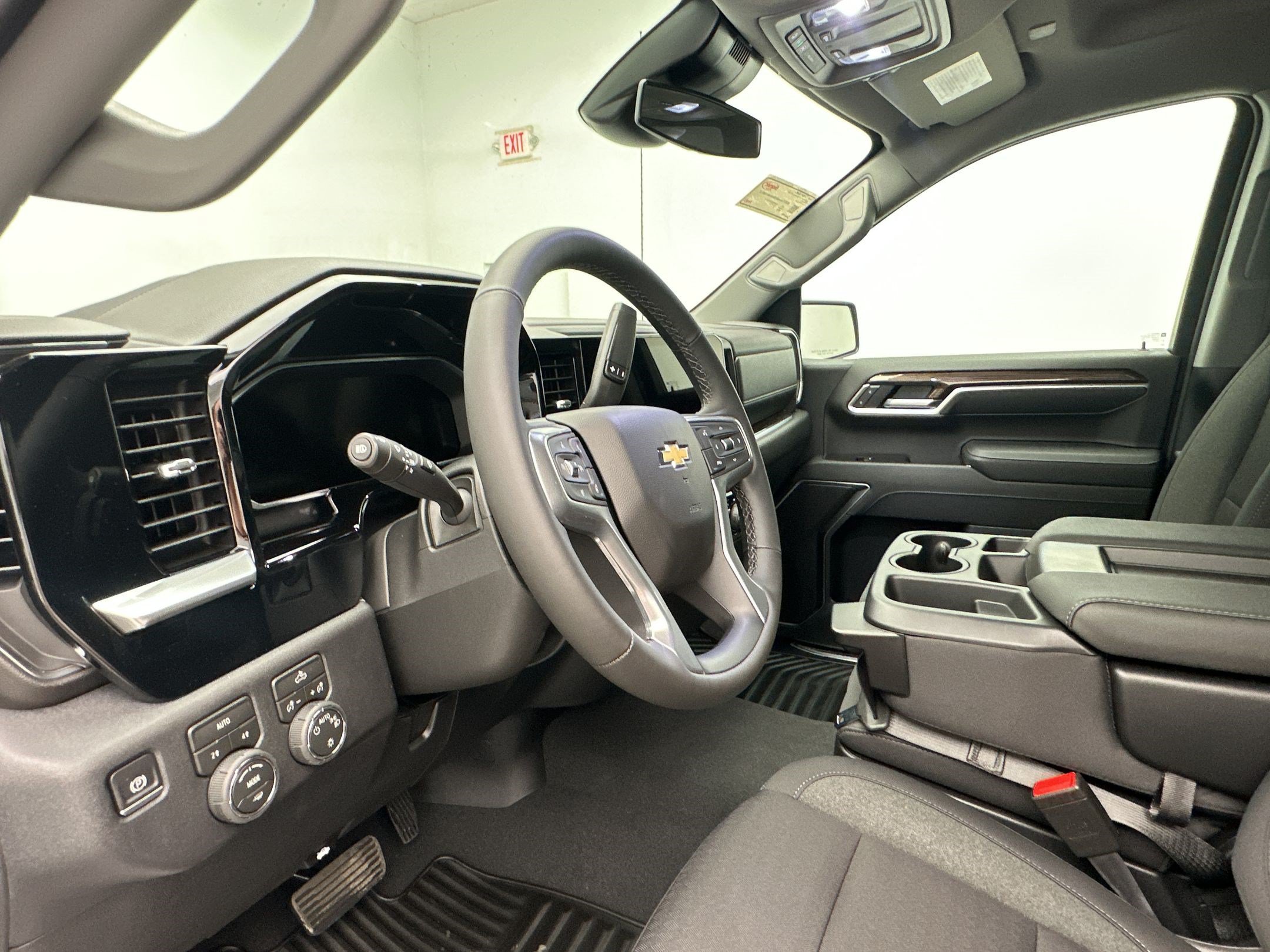 New 2026 Chevrolet Silverado 1500 LT AWD/4WD image 4