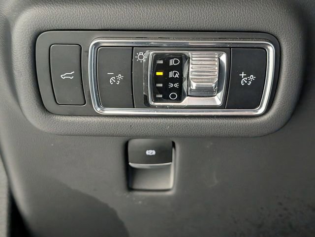 Used 2024 Lincoln Nautilus Reserve image 15