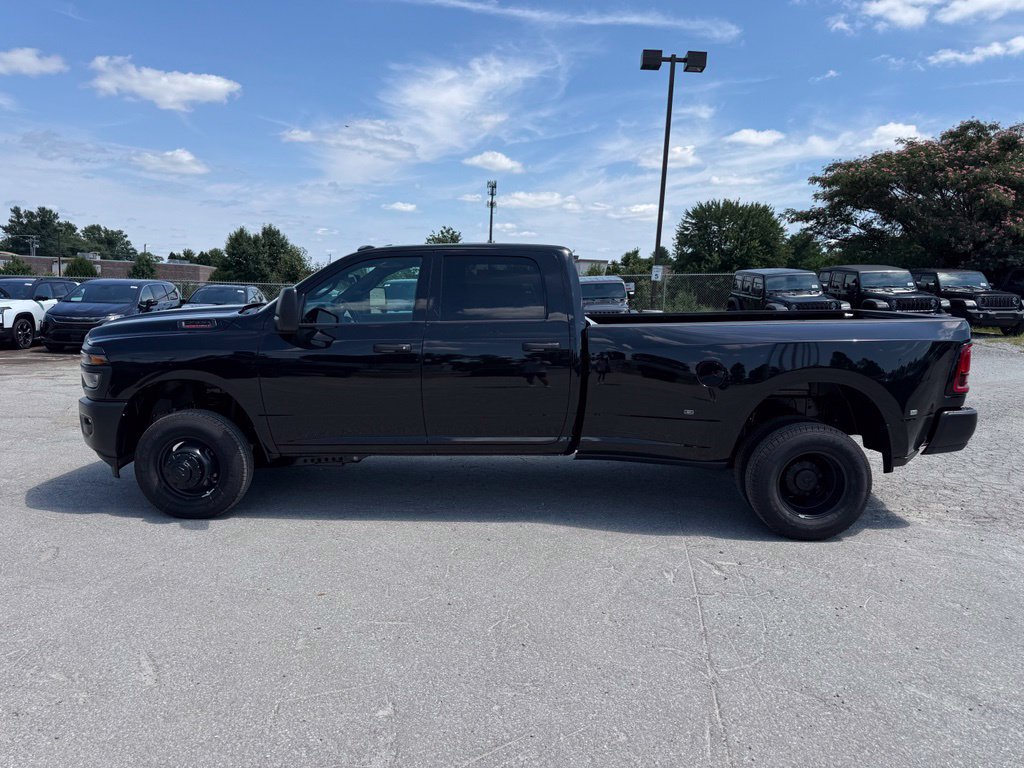 New 2026 RAM 3500 Tradesman AWD/4WD image 10