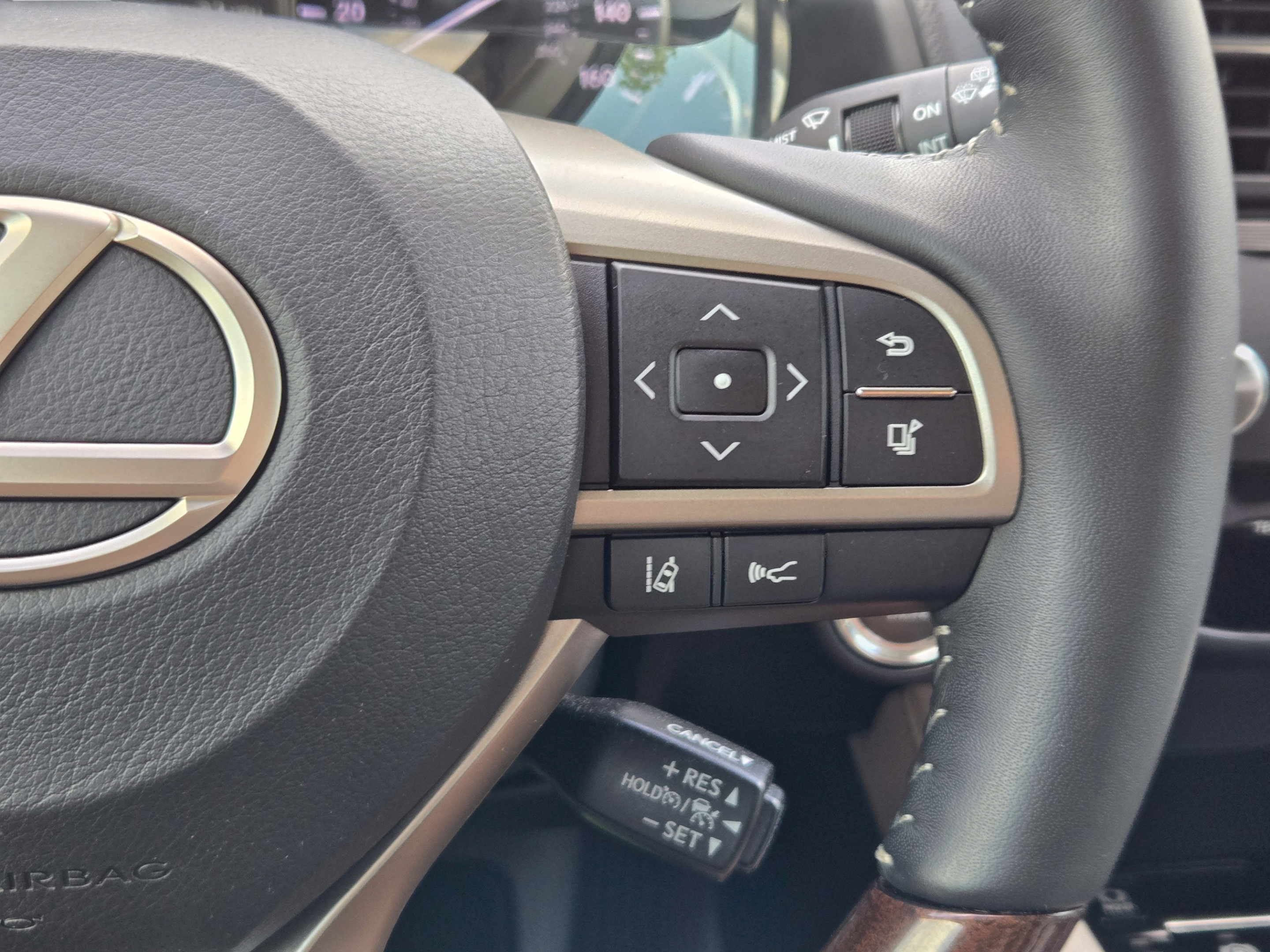 Used 2018 Lexus RX 350 FWD w/ Premium Package image 28