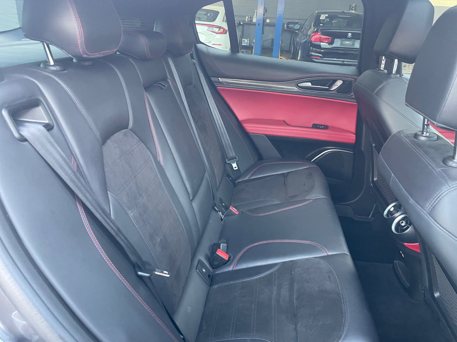 Used 2020 Alfa Romeo Stelvio Quadrifoglio image 22