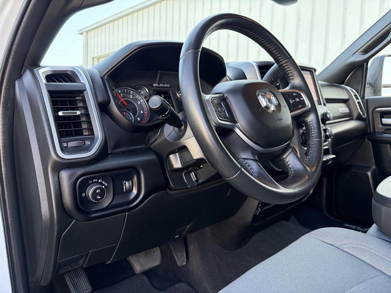 Used 2024 RAM 2500 Big Horn AWD/4WD image 11