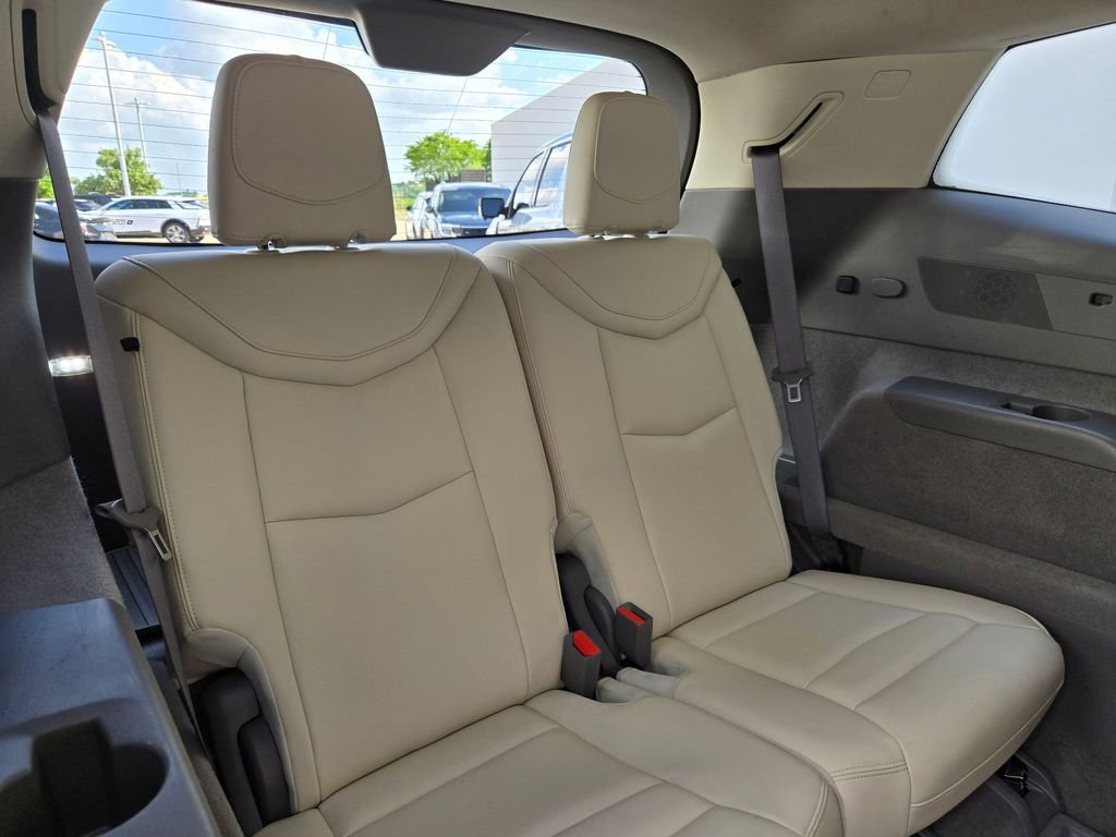 Used 2022 Cadillac XT6 Premium Luxury w/ Technology Package image 32