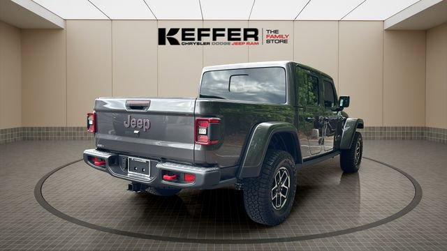 Certified 2025 Jeep Gladiator Rubicon w/ Convenience Group AWD/4WD image 6
