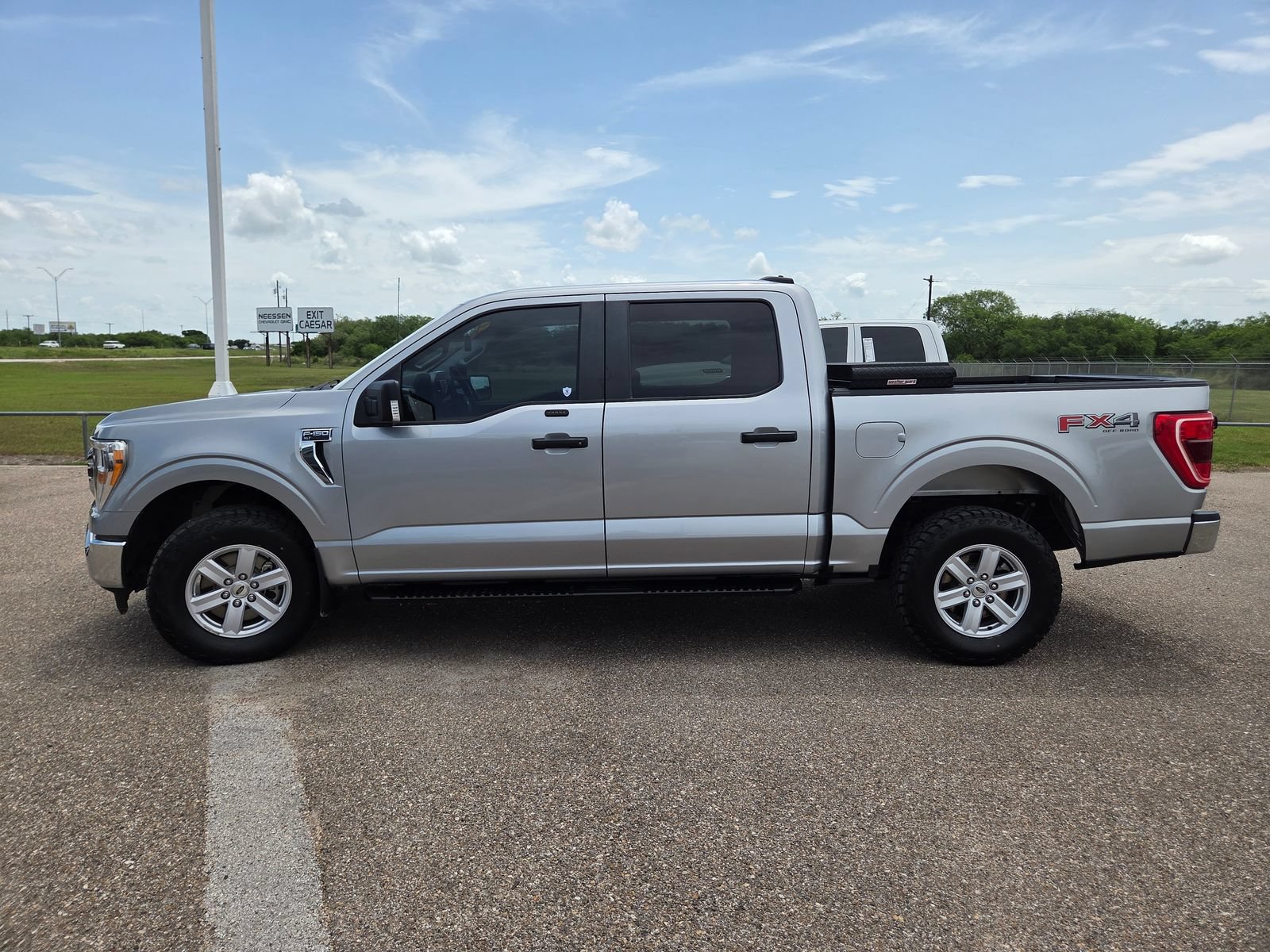Used 2021 Ford F150 XLT w/ Trailer Tow Package AWD/4WD image 4