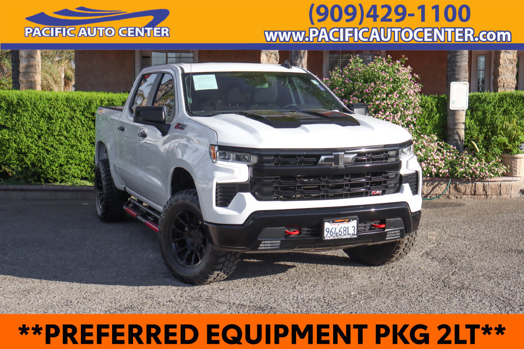 Used 2022 Chevrolet Silverado 1500 LT Trail Boss w/ LPO, Dark Essentials Package AWD/4WD image 1