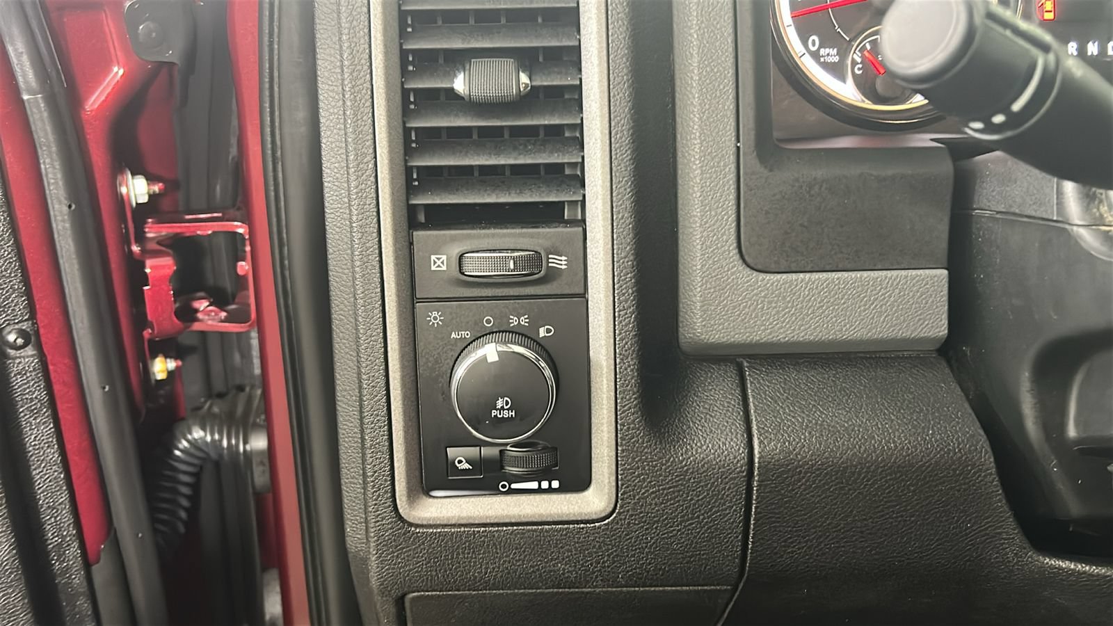 Used 2019 RAM 1500 Express w/ Wheel & Sound Group AWD/4WD image 23