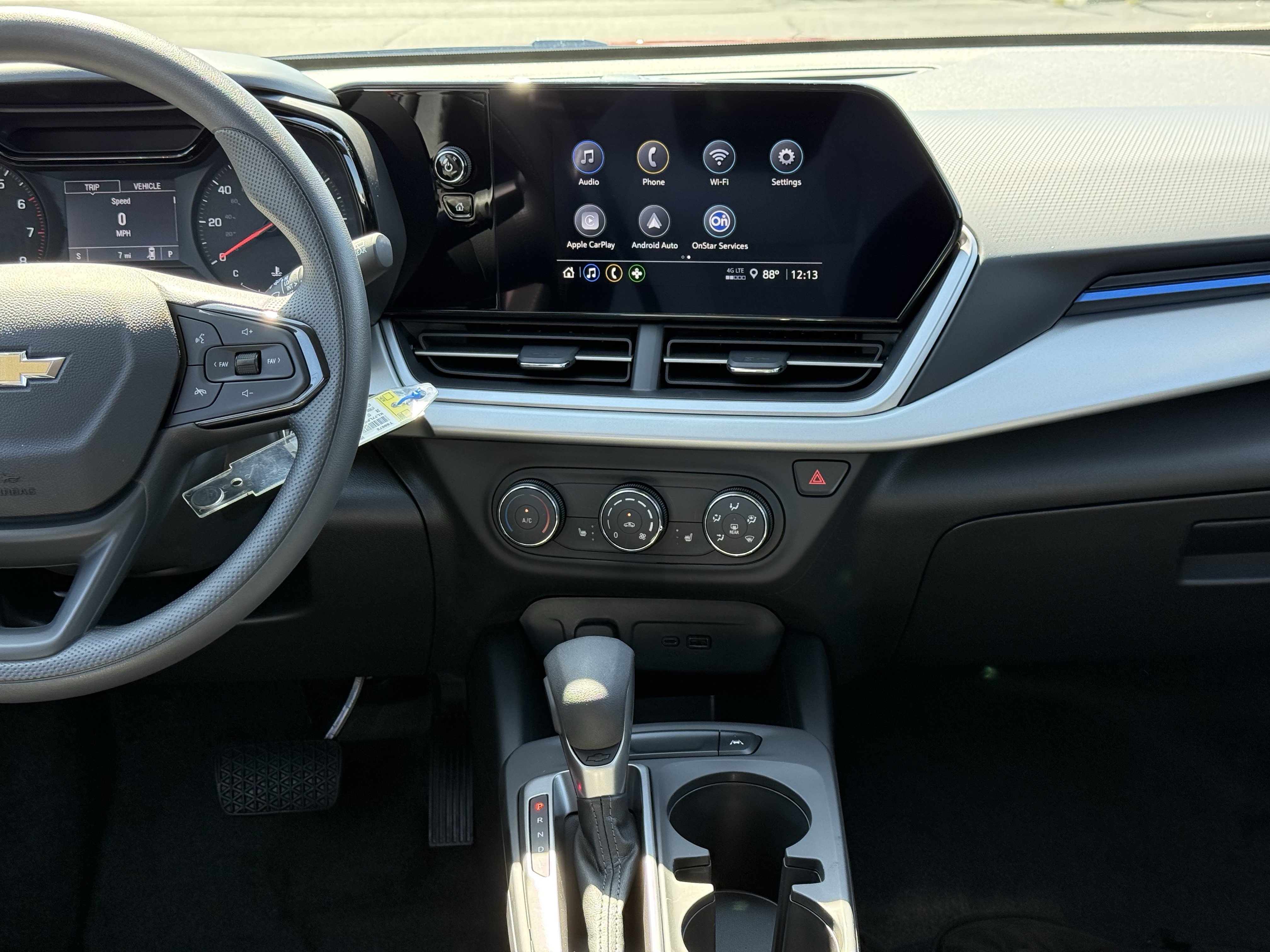 New 2026 Chevrolet Trax LS w/ LS Convenience Package FWD image 31