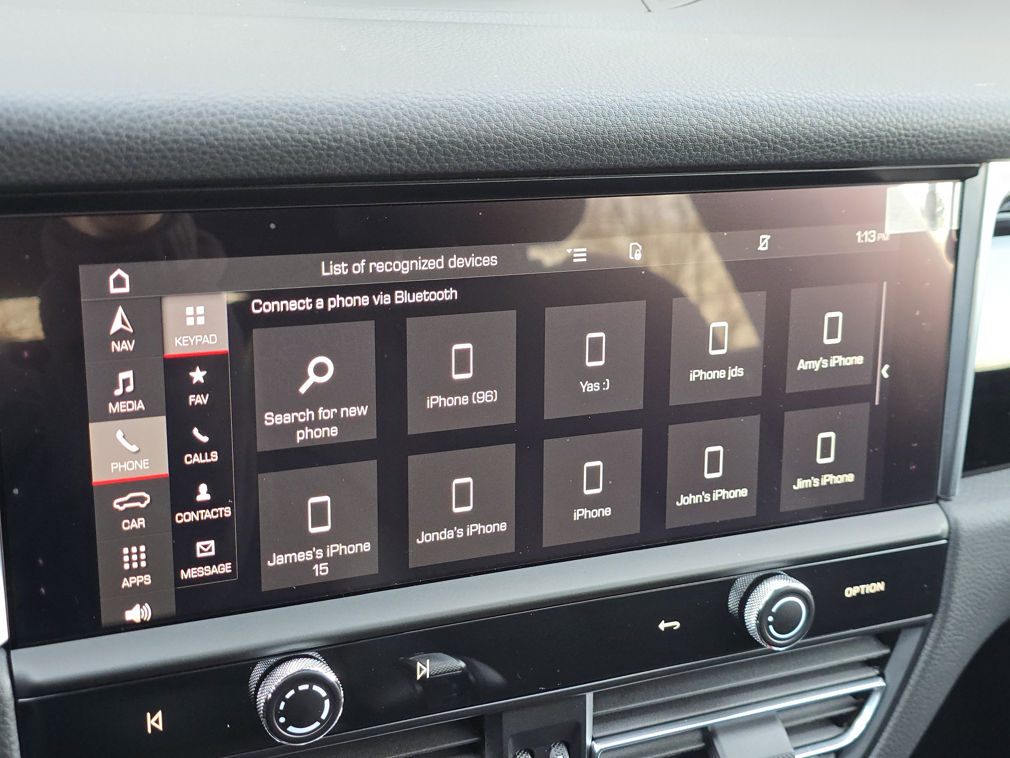 Certified 2025 Porsche Macan image 23