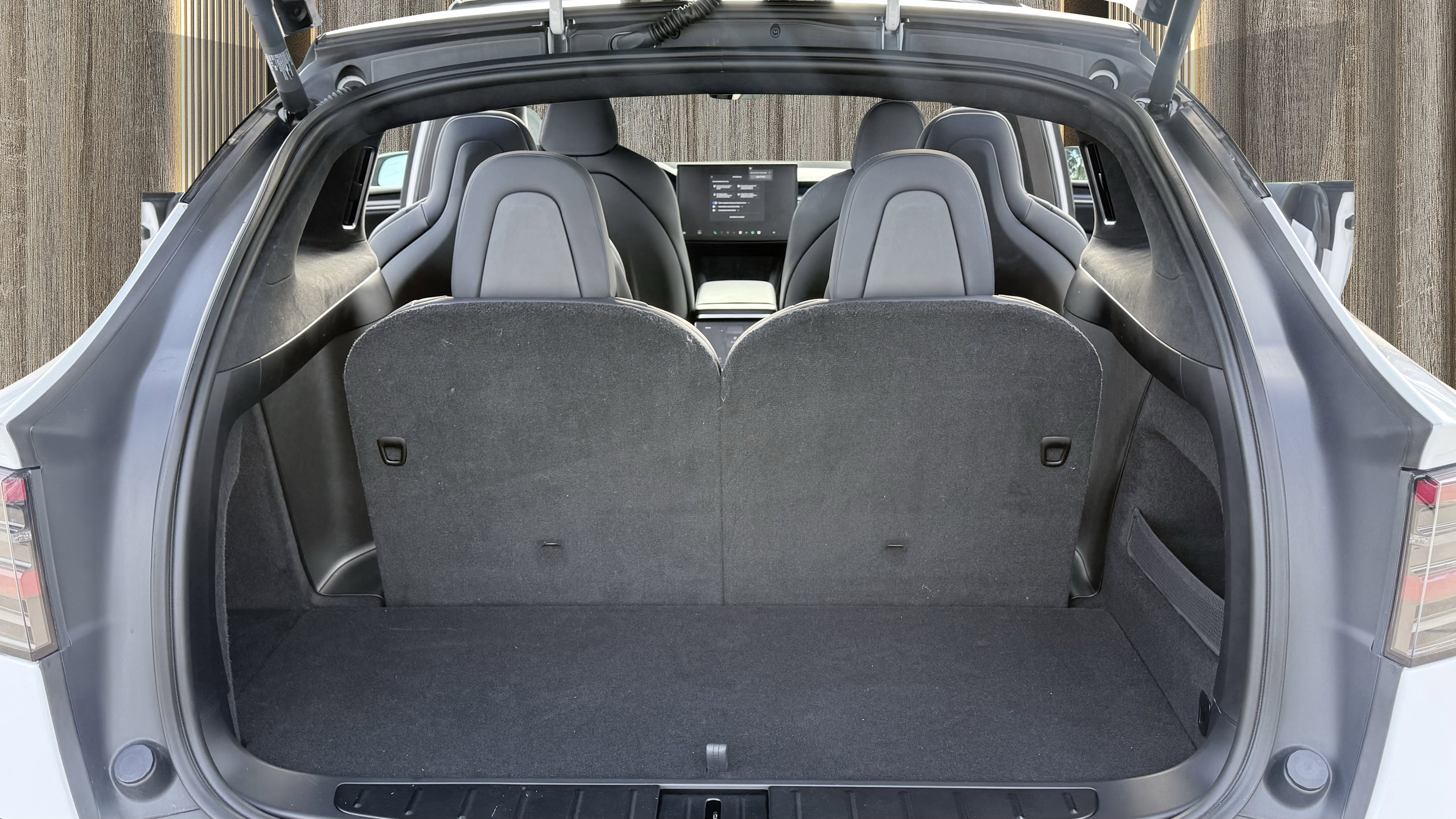 Used 2022 Tesla Model X Plaid image 5