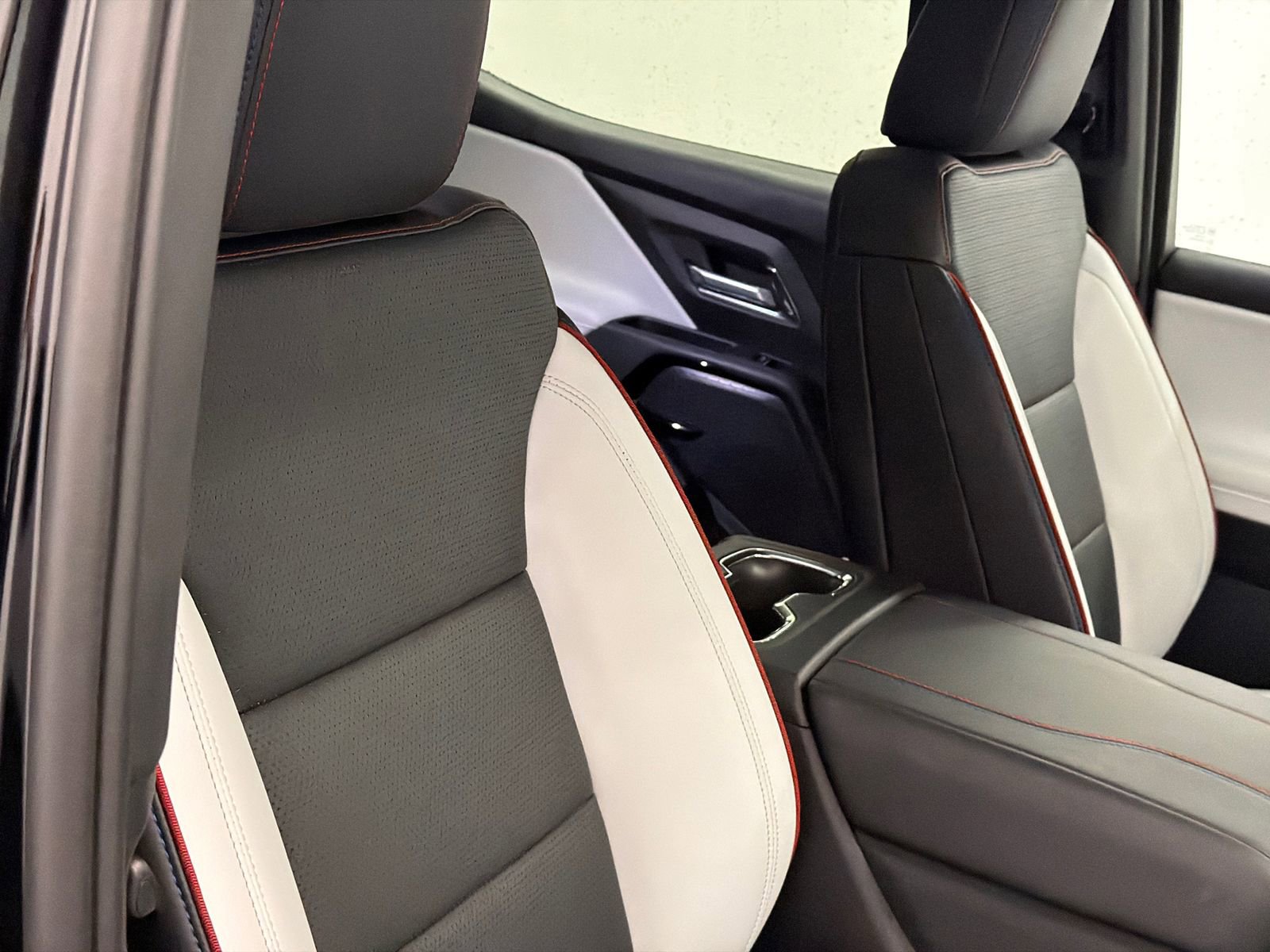 Used 2025 Chevrolet Silverado EV RST image 11