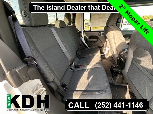 New 2025 Jeep Gladiator Sport AWD/4WD image 13