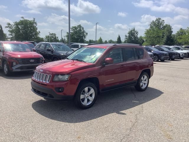 Used 2014 Jeep Compass Latitude FWD image 1