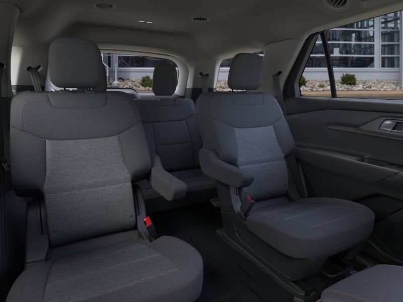 Used 2026 Ford Explorer Active RWD image 11