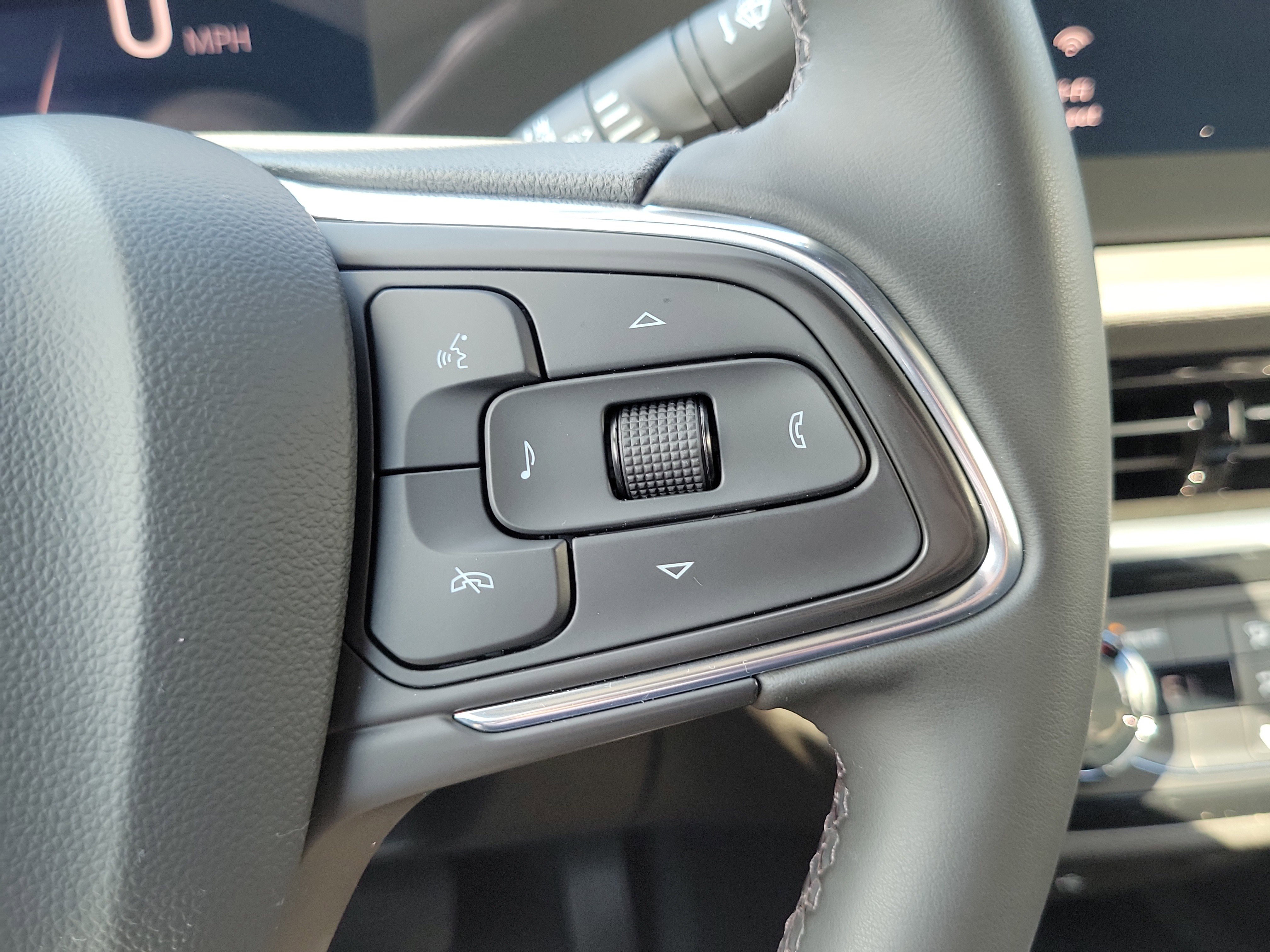 Used 2024 Buick Envista Sport Touring w/ Convenience II Package image 20