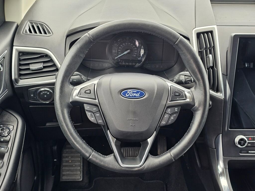 Used 2022 Ford Edge Titanium AWD/4WD image 21