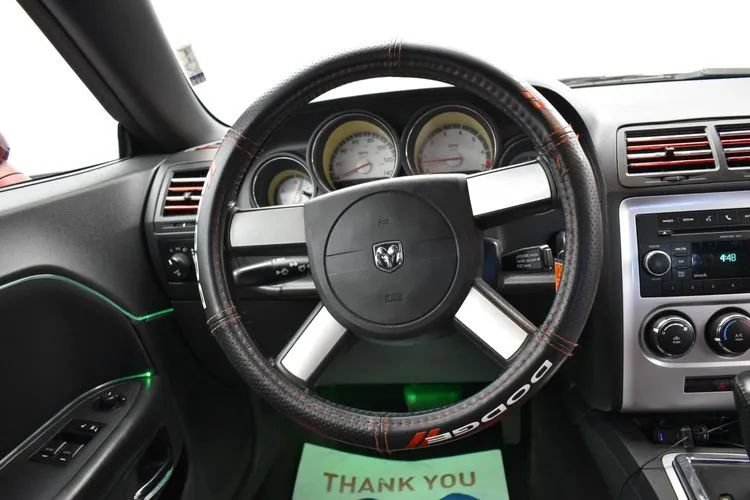 Used 2010 Dodge Challenger SE RWD image 17