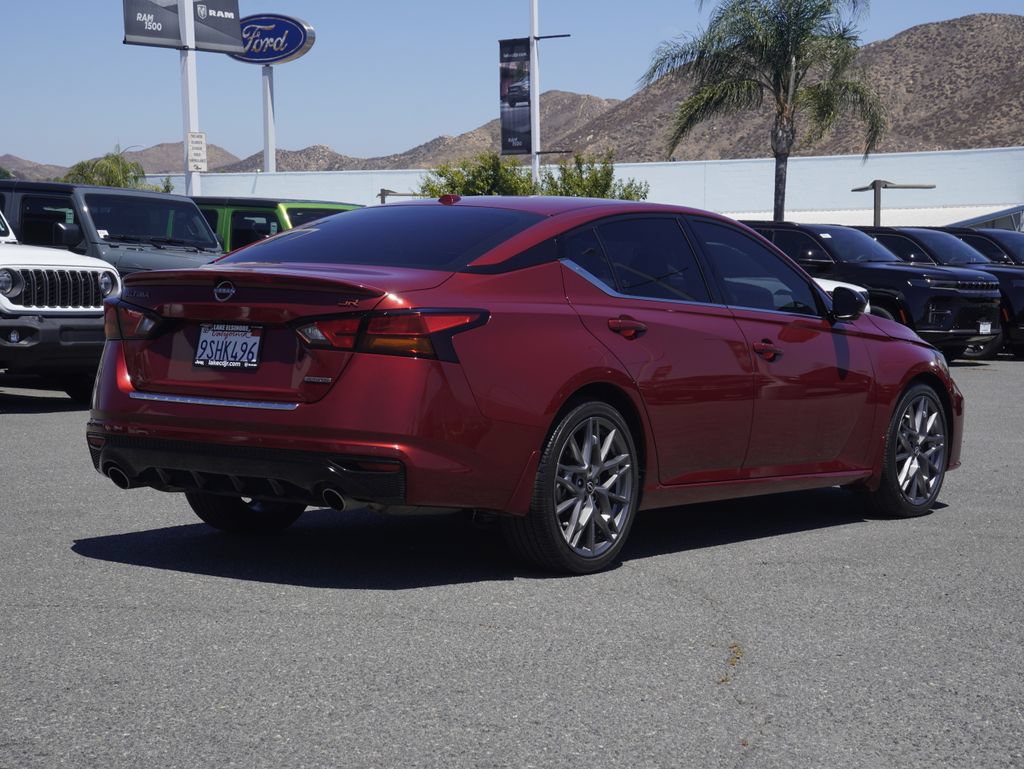 Used 2023 Nissan Altima 2.0 SR FWD image 4