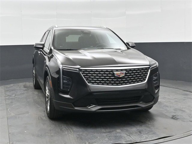 Used 2024 Cadillac XT4 Premium Luxury image 10