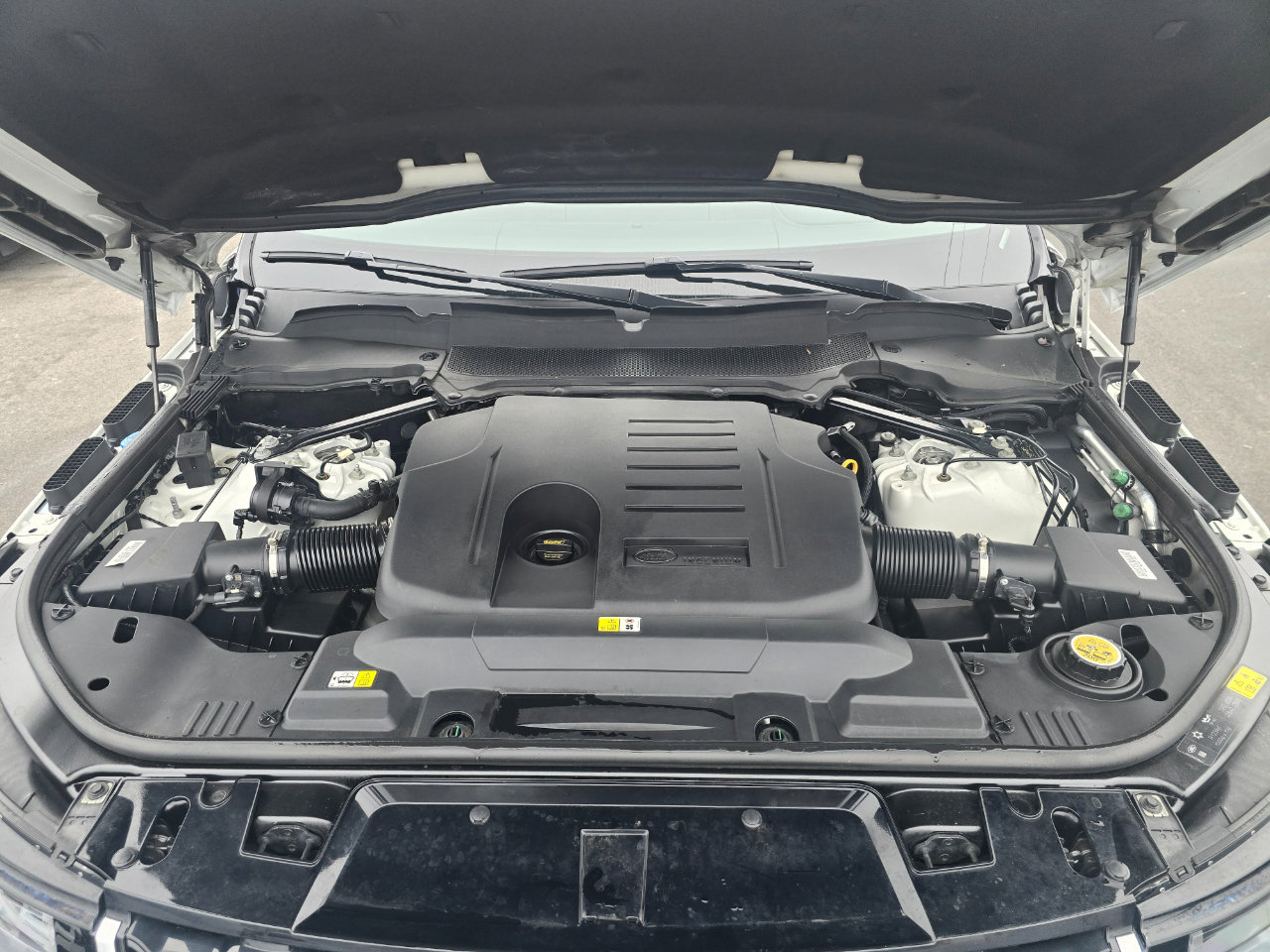 Used 2020 Land Rover Range Rover Sport HSE image 21