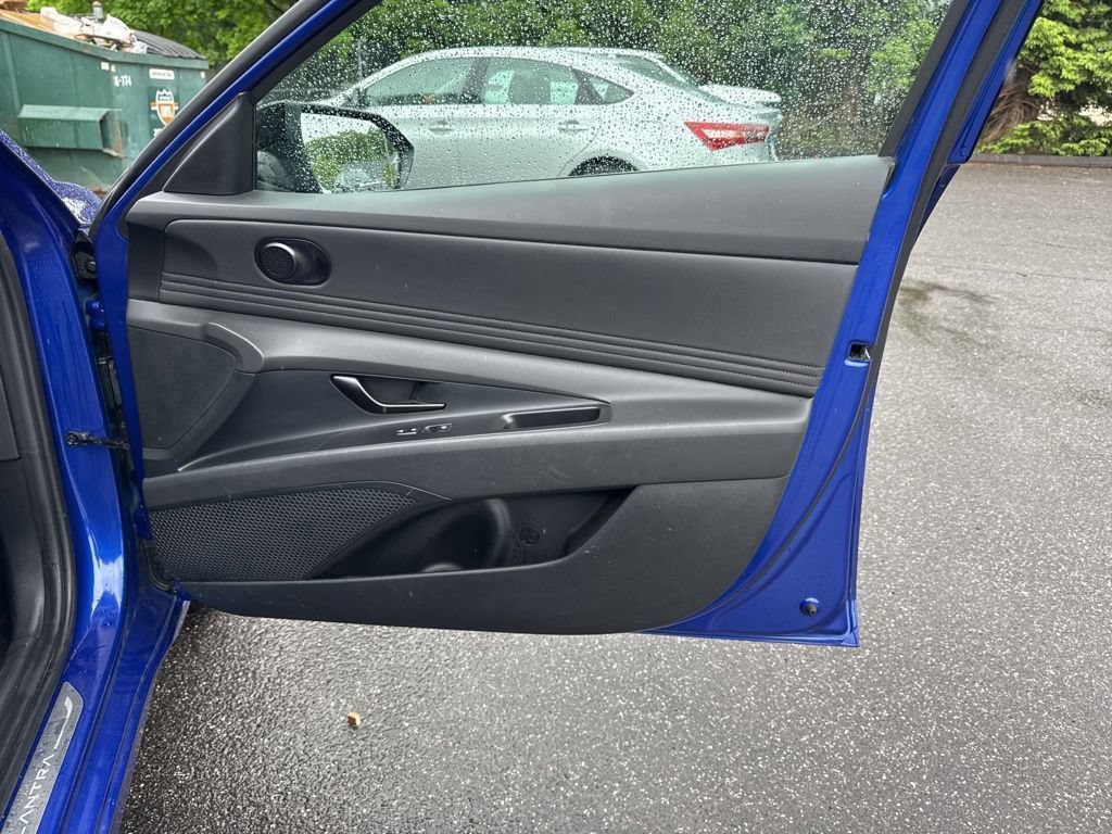 Used 2025 Hyundai Elantra Sport FWD image 52