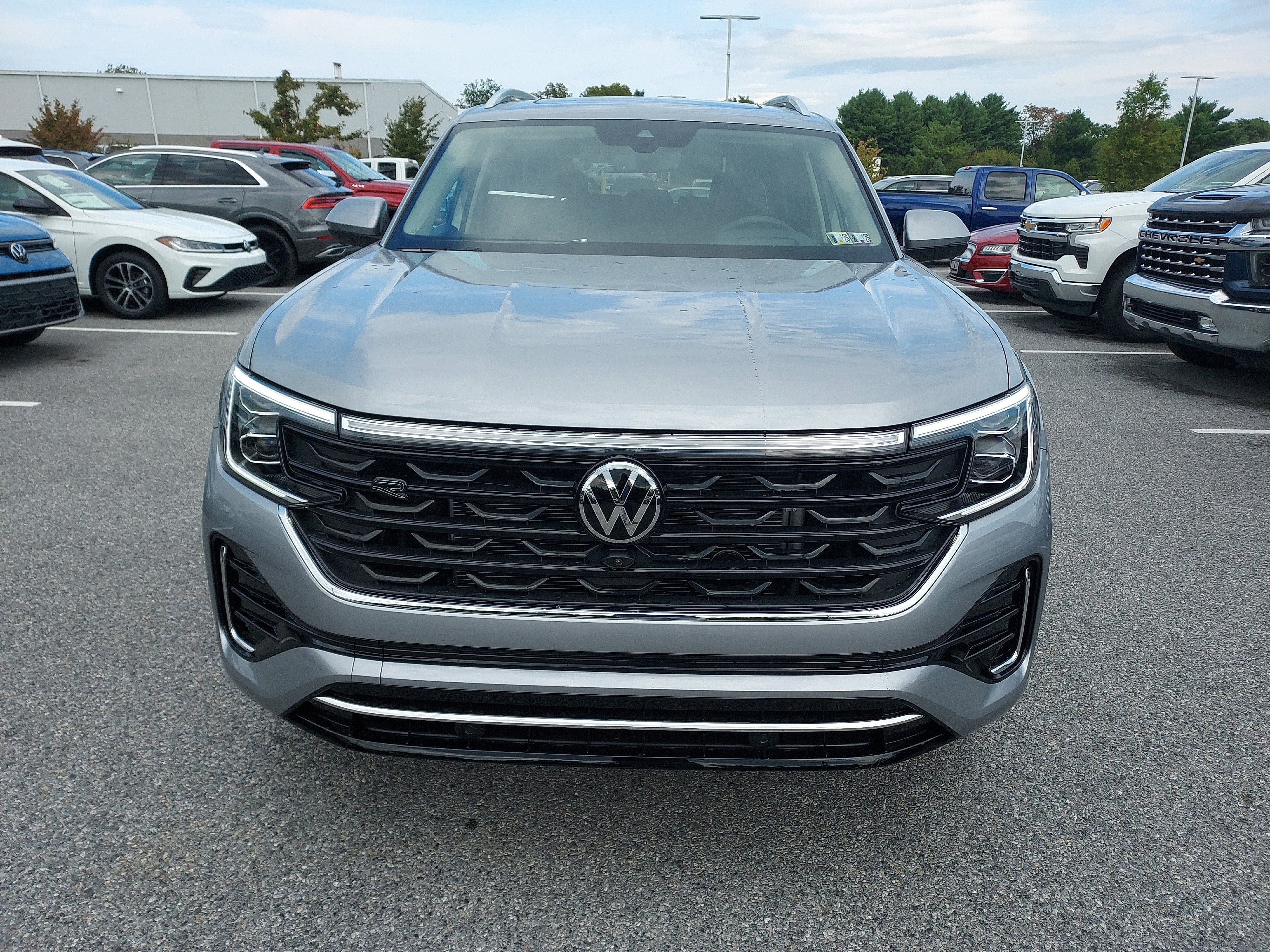 New 2026 Volkswagen Atlas SEL Premium R-Line image 3