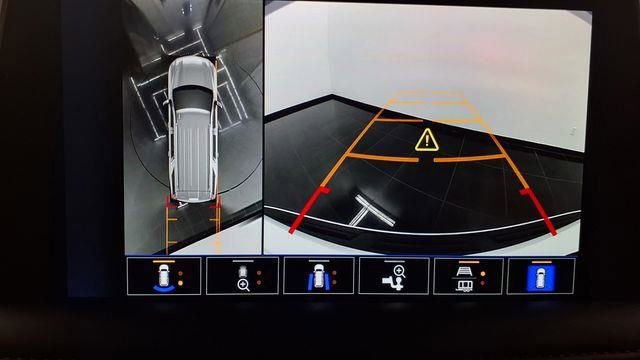 Used 2024 Chevrolet Suburban RST w/ Luxury Package image 36