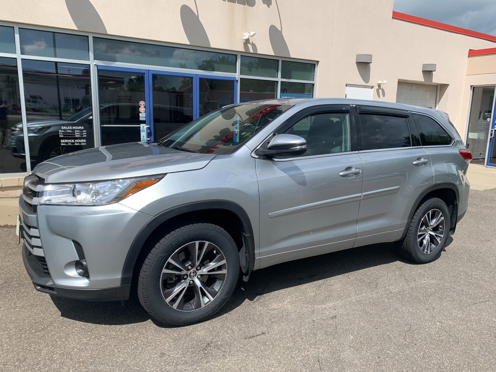 Used 2018 Toyota Highlander LE w/ Protection Package #3