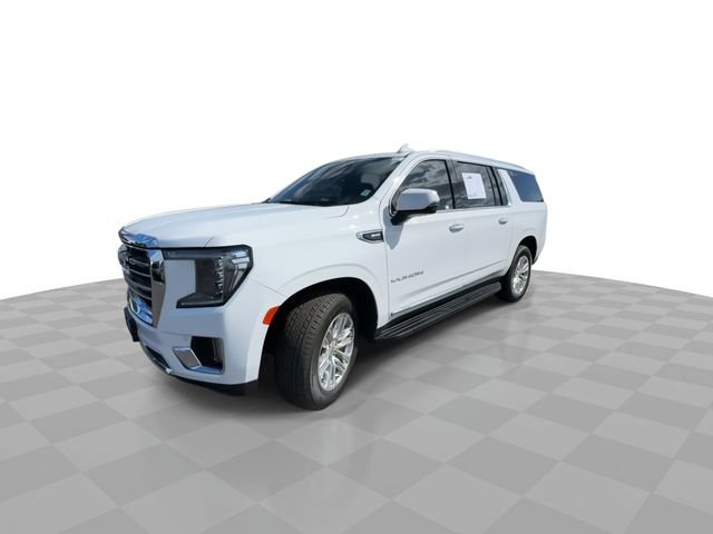 Certified 2023 GMC Yukon XL SLT w/ SLT Luxury Package AWD/4WD image 4