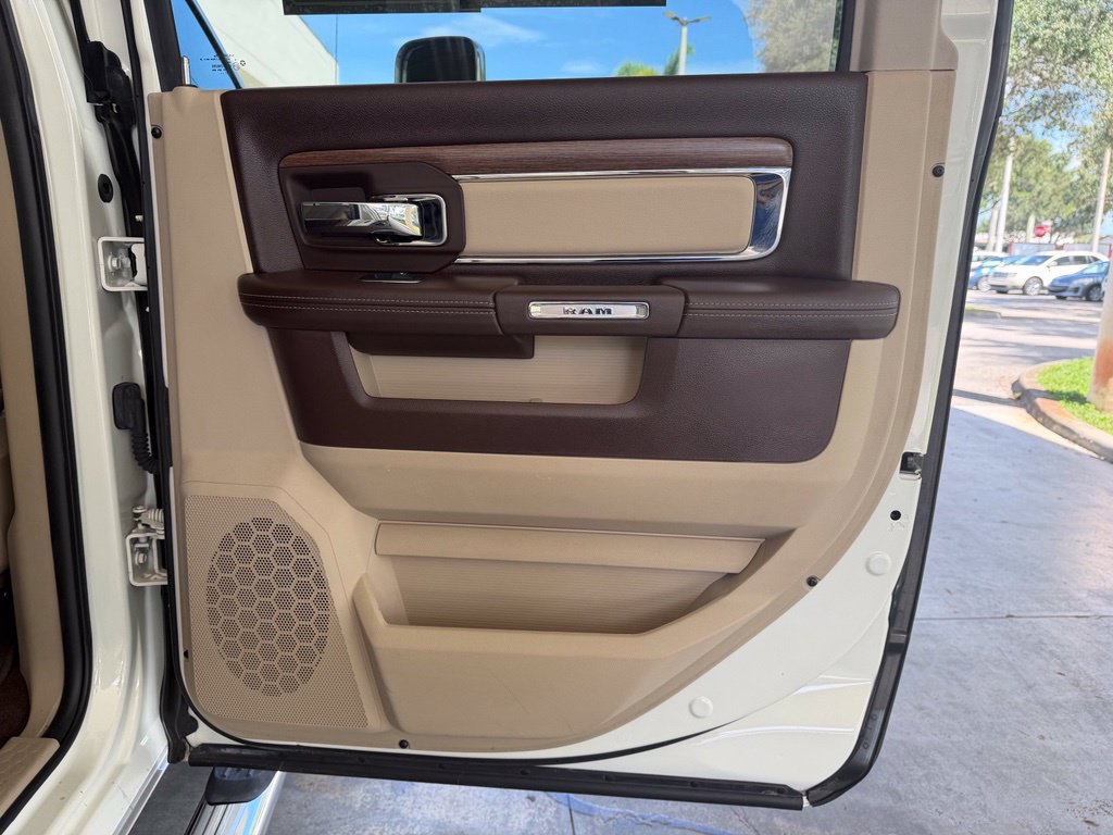 Used 2018 RAM 3500 Laramie RWD image 35