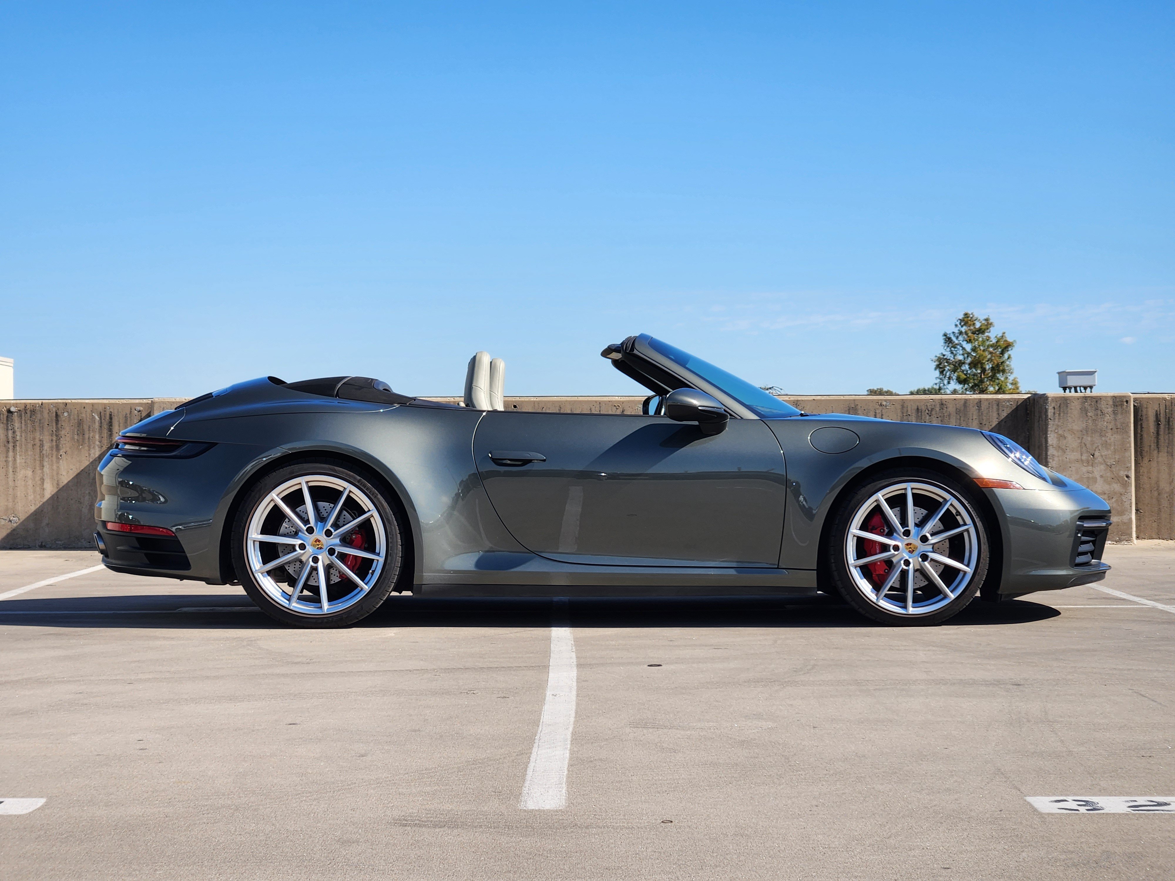 Certified 2020 Porsche 911 Carrera 4S AWD/4WD image 9