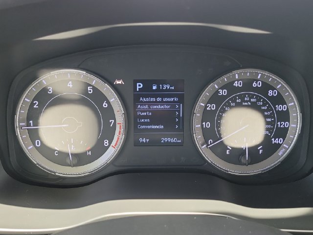Used 2022 Hyundai Venue Limited w/ Cargo Package FWD image 17
