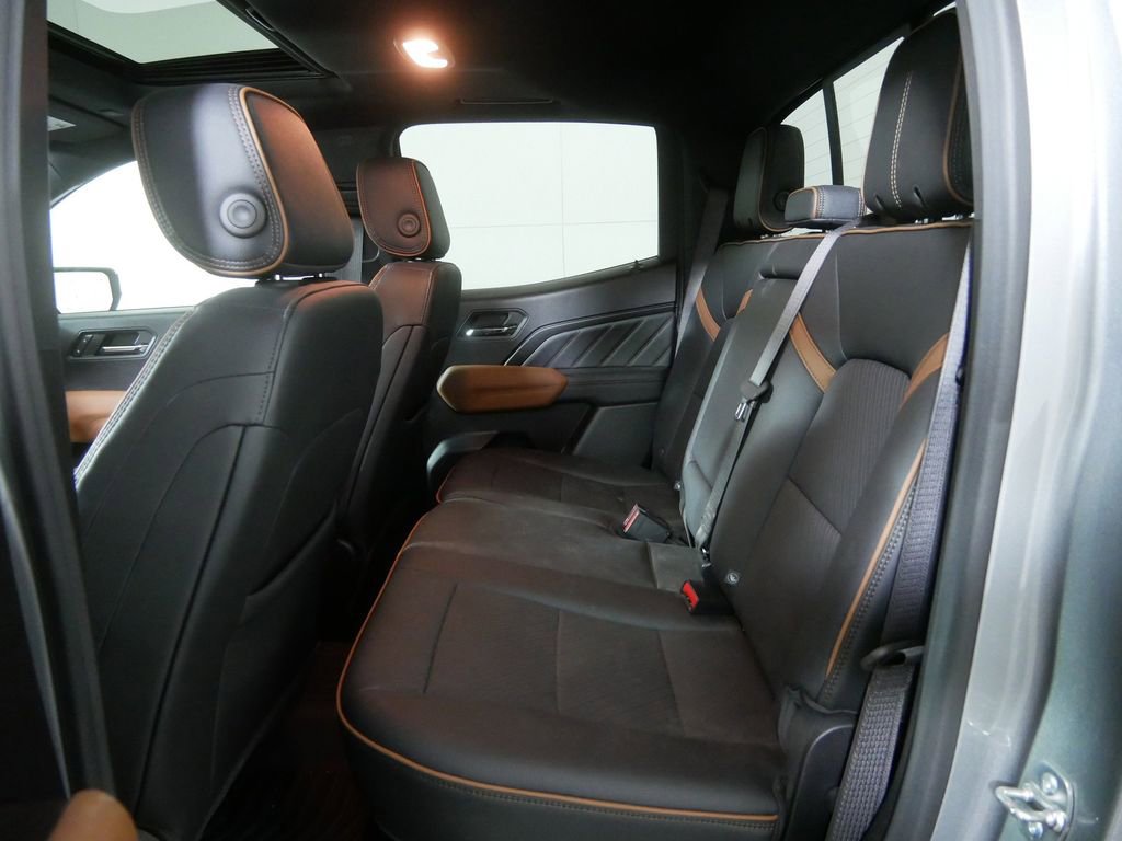 Used 2025 GMC Canyon AT4 w/ Technology Plus Package image 18