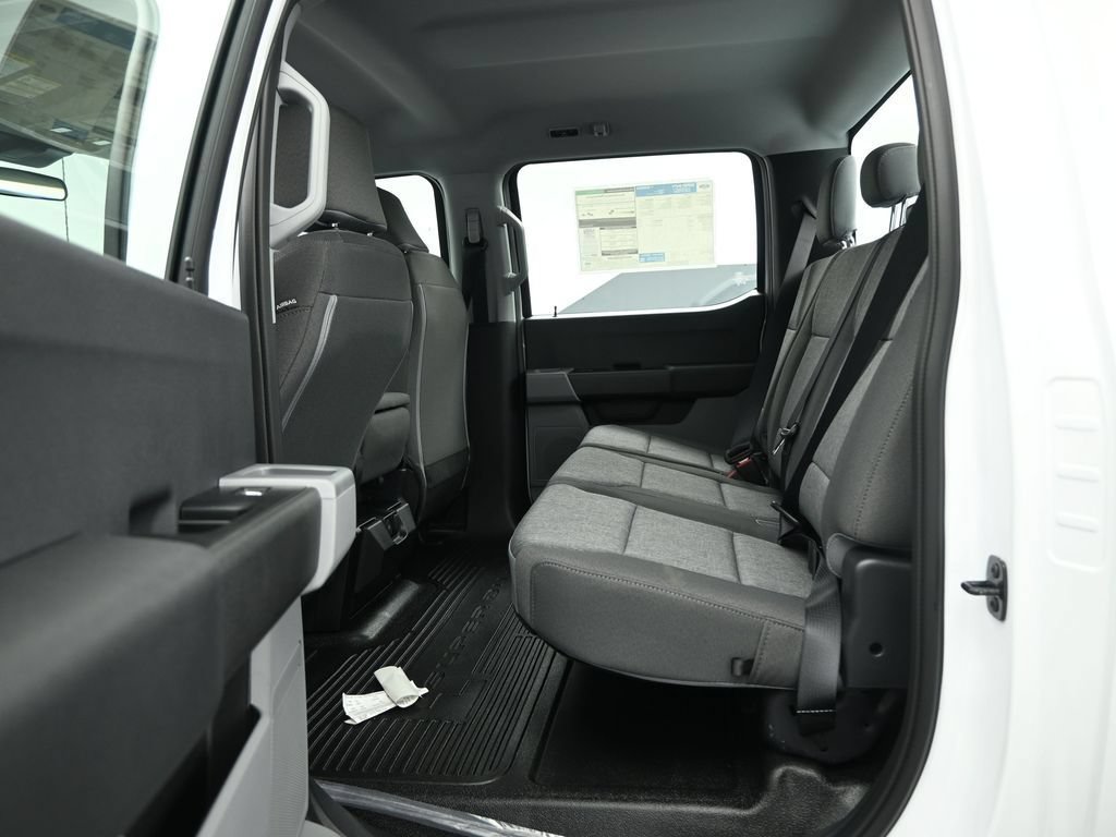 New 2026 Ford F250 XL w/ XL Chrome Package RWD image 17